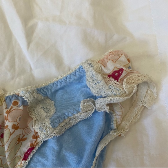 BRAND NEW NEVER USED LINGERIE SET - Picture 6 of 8